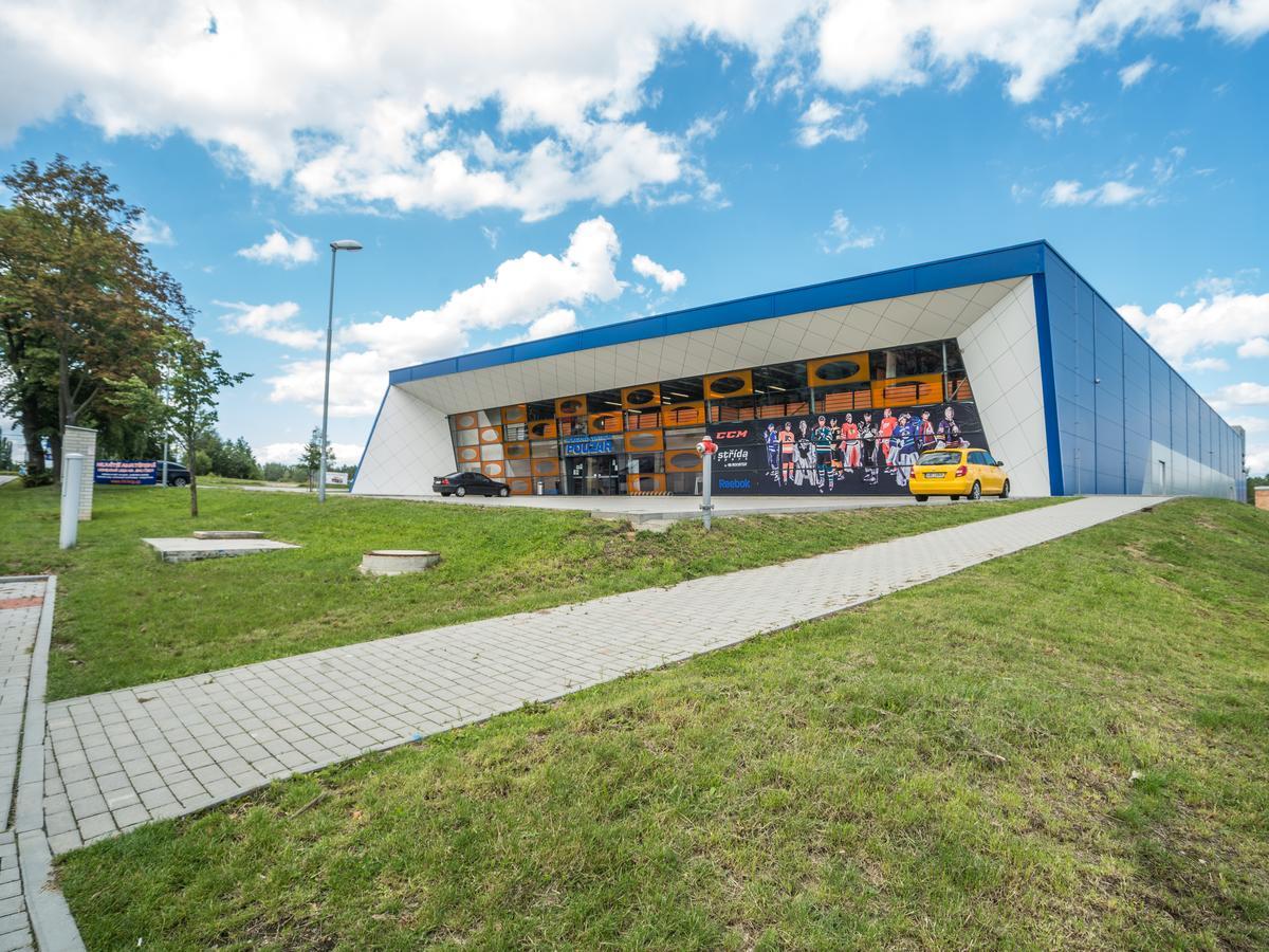 HC Hotel Ceske Budejovice Buitenkant foto