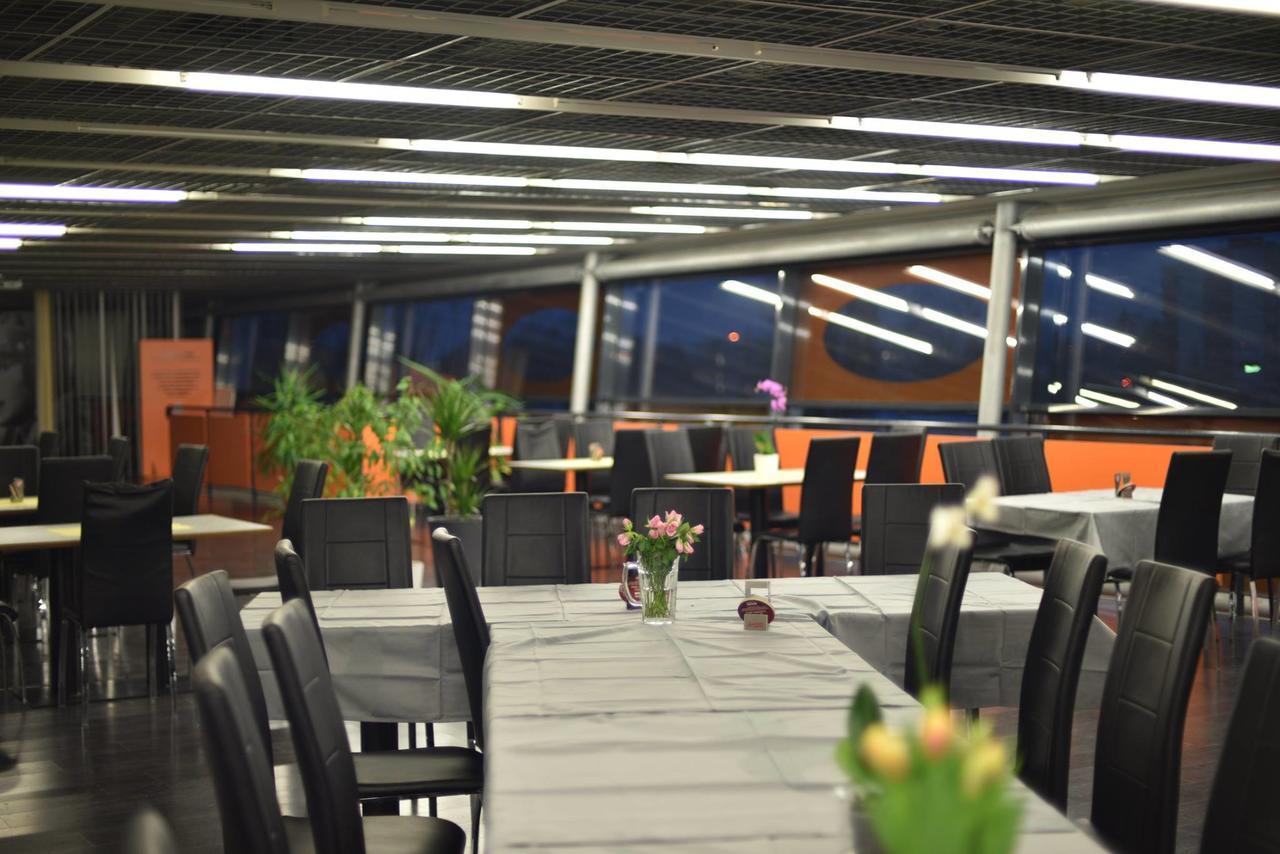HC Hotel Ceske Budejovice Buitenkant foto